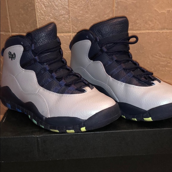 Authentic Air Jordan 12 Retro - Picture 2 of 2